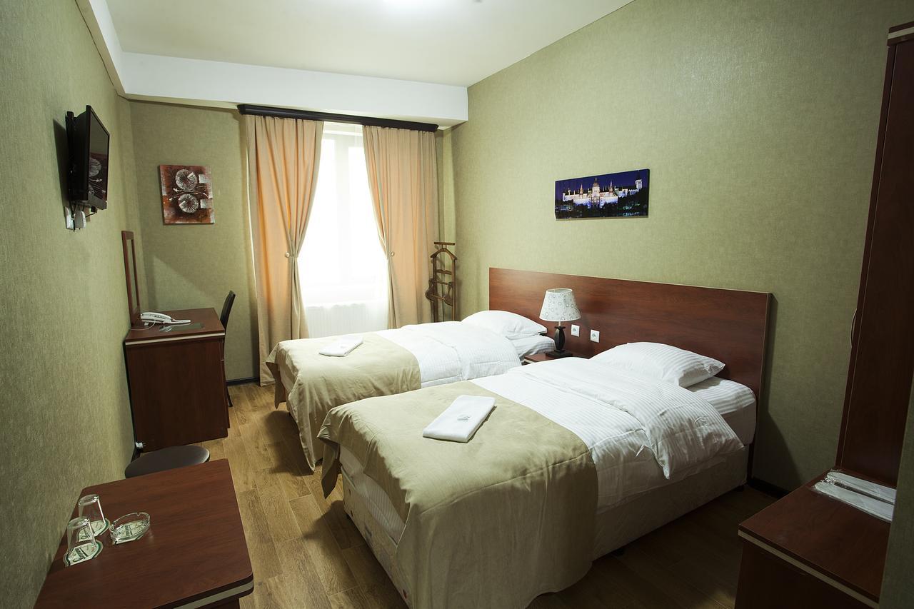 Lords Hotel Tbilisi Exterior photo